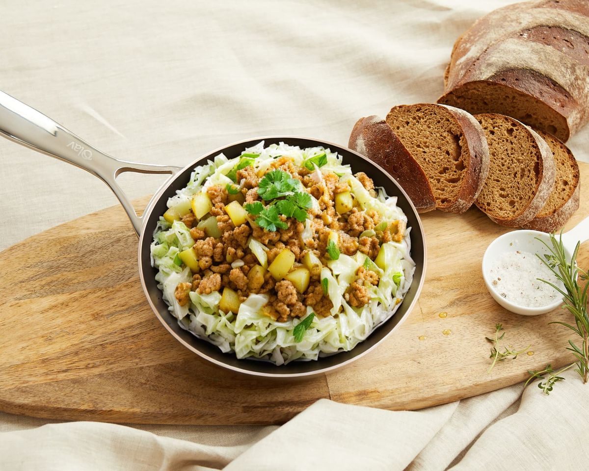 Weißkohl mit Hackfleisch und Kartoffeln