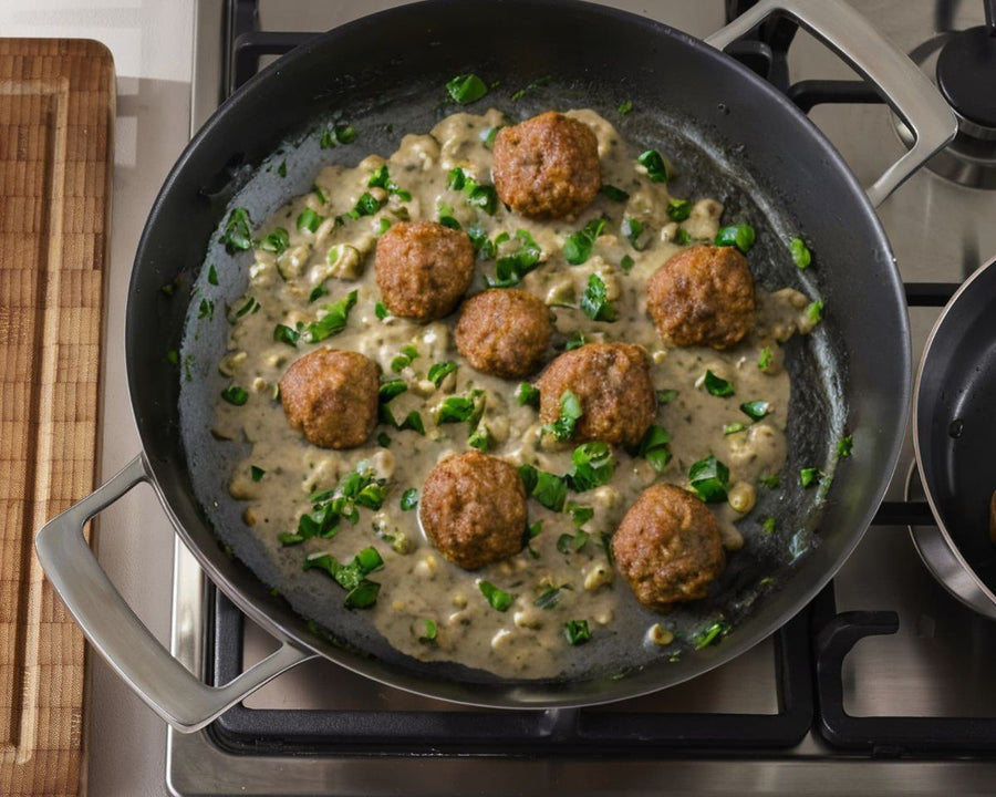 Hackbällchen in Rahmsoße