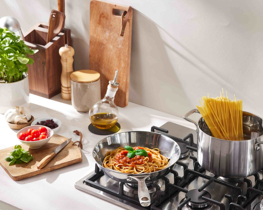 Spaghetti mit Tomatensoße